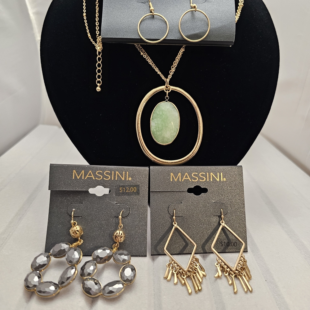 Massini Bundle - Gold Necklace with Green Pendant and Earrings